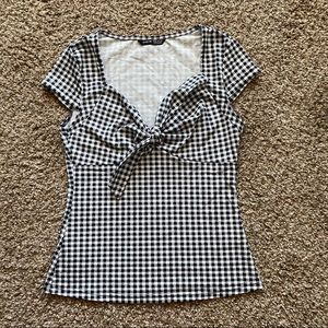 Tie Front Gingham Top.